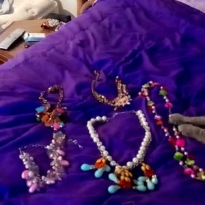 Lot of jewelry